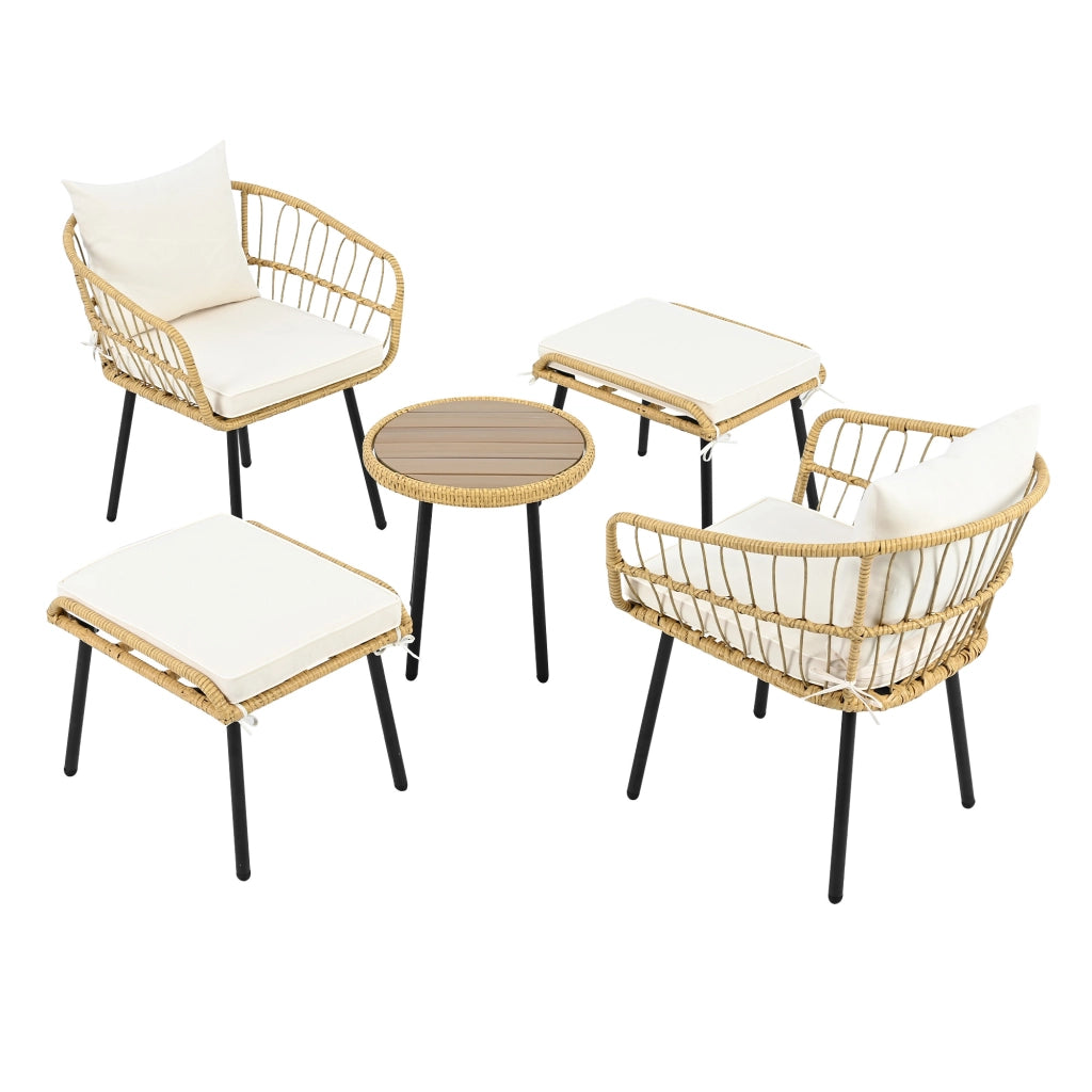 Set da giardino 5 pezzi con tavolo, 2 sedie e 2 sgabelli in rattan bianco e naturale