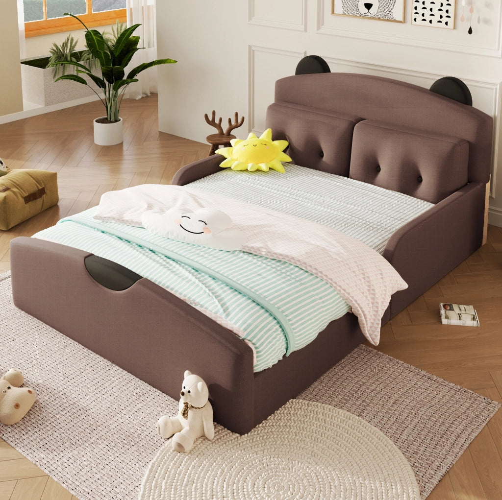 Letto imbottito 140x200 cm con testiera a orsetto e 2 cuscini; rivestimento in lino color caffè HOMVRA