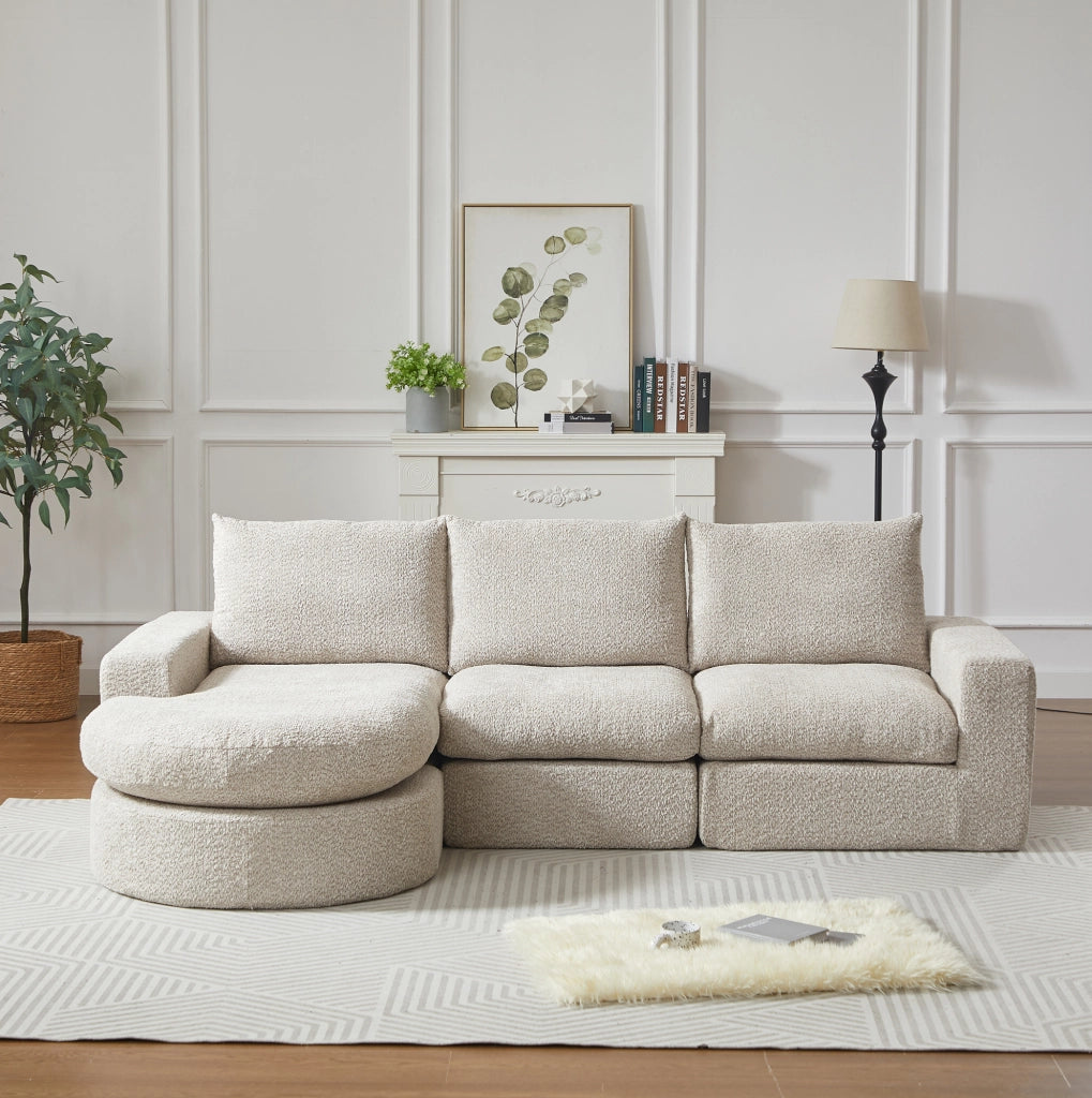 Divano modulare ULEVR con chaise longue reversibile, 4 moduli e 3 cuscini, rivestimento in ciniglia beige