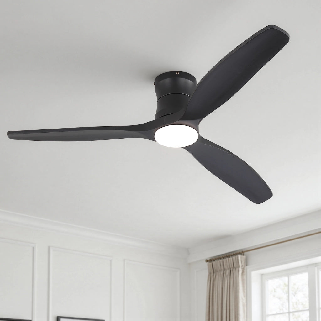 Ventilatore da soffitto a profilo basso con luce LED dimmerabile; motore DC reversibile e telecomando a 6 velocità