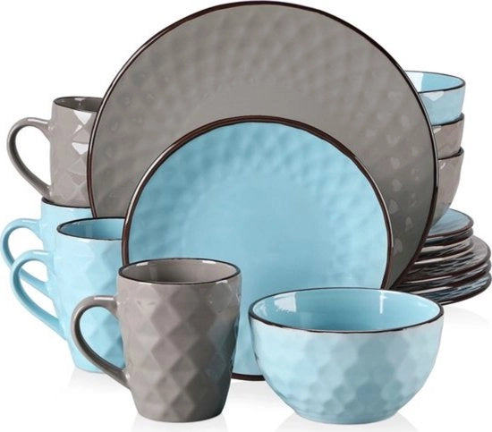 Set da Cucina a Quattro Quadrati - 16 Pezzi - da 4 Persone