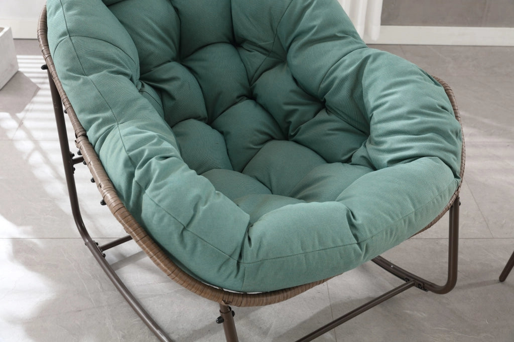 Sedia a dondolo da esterno ULEVR 78x106x90 cm in rattan e acciaio, cuscino spesso 4 pollici, verde