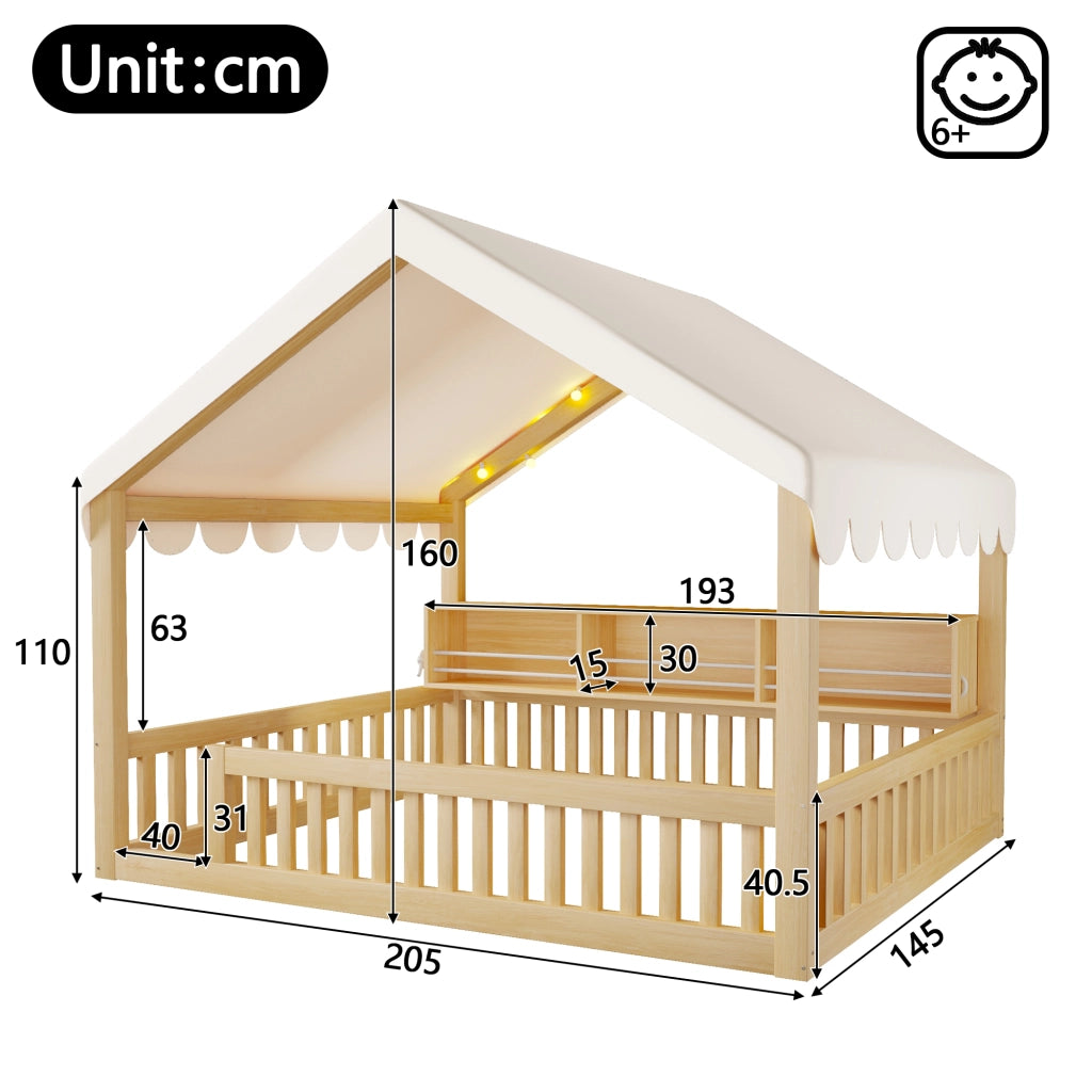 Desviae Letto a casetta per bambini 140 × 200 cm in legno con baldacchino luci LED libreria e sponde di sicurezza naturale
