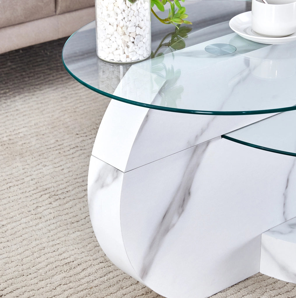 Tavolino da salotto a 2 livelli con vetro temperato e struttura MDF bianco effetto marmo HOMVRA