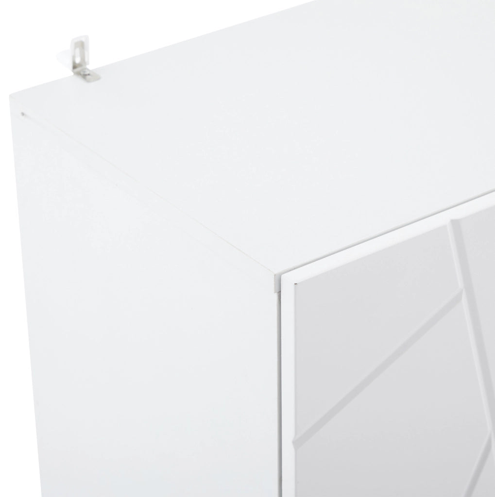 Credenza moderna lucida con ante scanalate e ripiani regolabili