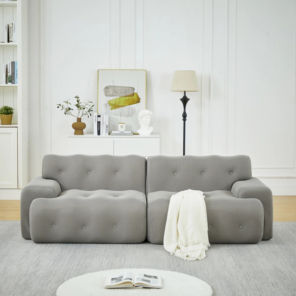 Divano Cloud due posti in tessuto 3D traspirante grigio con braccioli larghi e design moderno