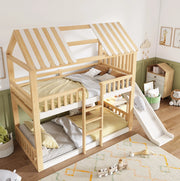 Letto a Castello per Bambini 90x200 cm in Legno con Tetto a Spiovente, Scivolo da 35 cm e Scaffale, Bianco e Naturale