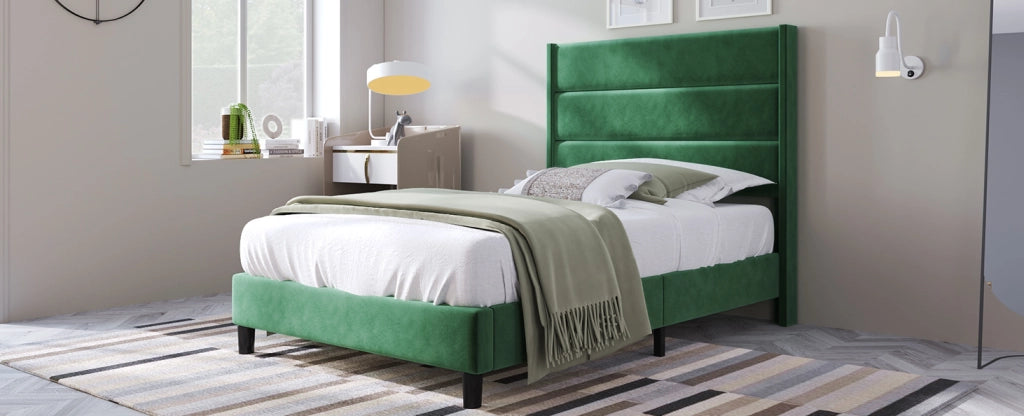 Letto imbottito 90x200 cm con rete a doghe e testiera in velluto verde scuro YEAVIO