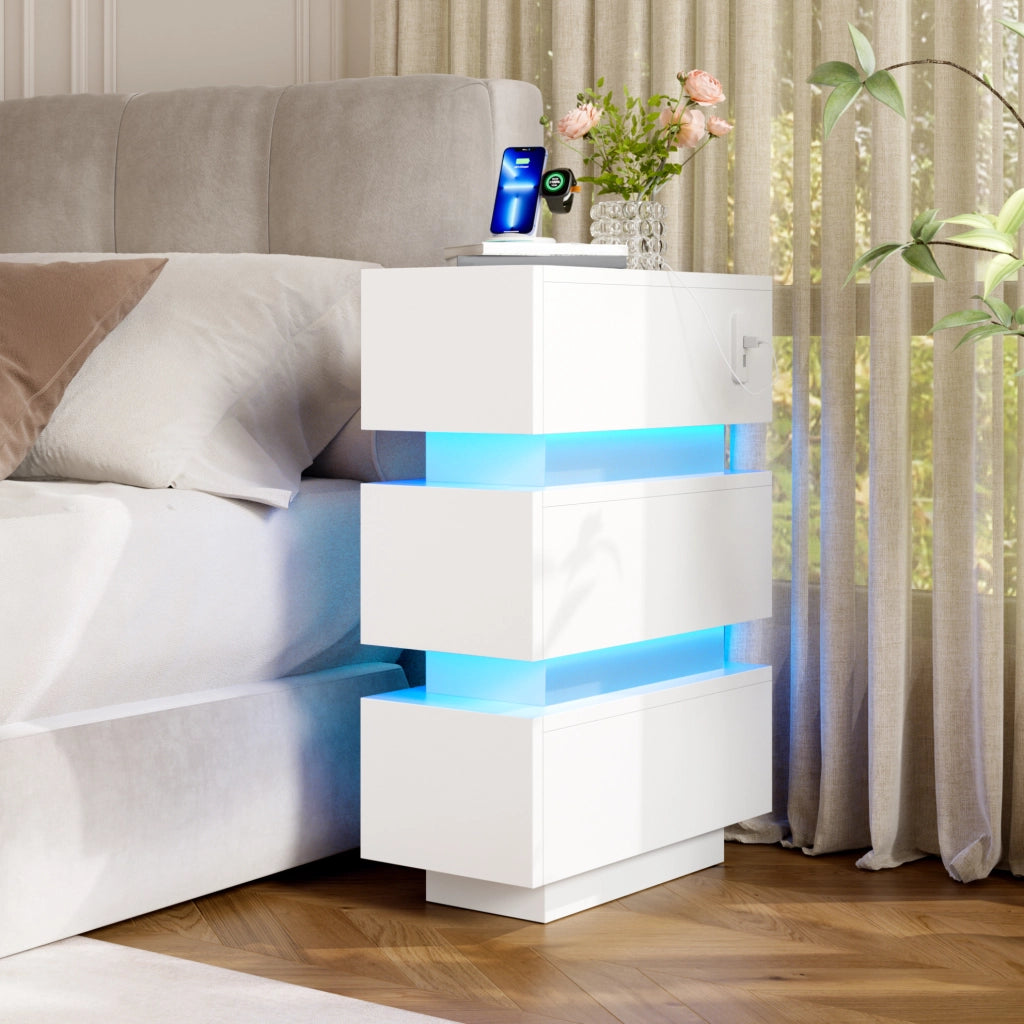 Set 2 comodini 20x40x59,5 cm con LED, USB e USB-C in truciolare bianco