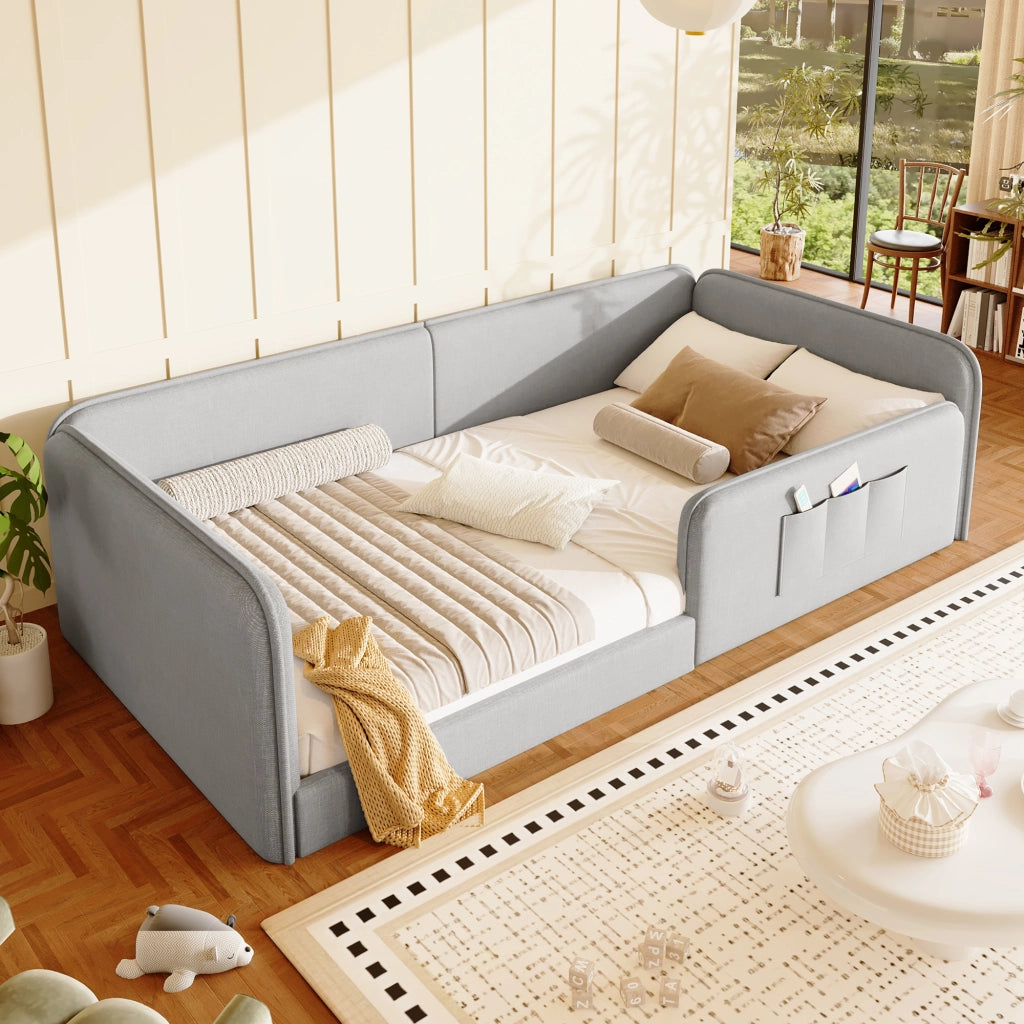 Letto per bambini 90x200 cm imbottito con tasche laterali e bordo di sicurezza; MDF e lino grigio