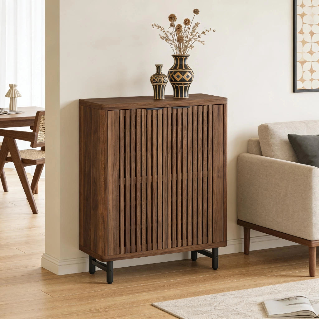 Scarpiera autoportante con ante a persiana e ripiani regolabili in MDF marrone scuro 85 × 35 × 110 cm