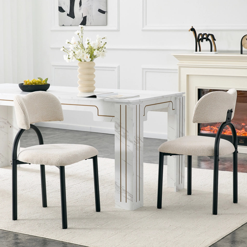 Set 2 sedie da pranzo imbottite con schienale curvo e gambe in metallo nero, in tessuto beige, per cucina e soggiorno