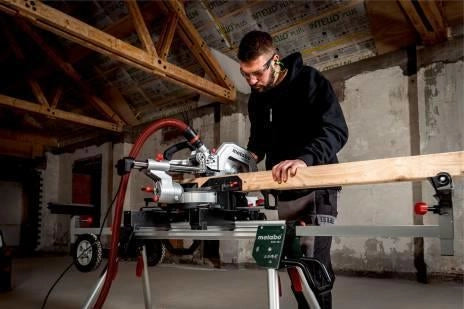 Metabo KGS 216 M Sega Troncatrice con Trazione 1200 W Lama 216 mm Precision Cut Line 305x70 mm 5000 rpm