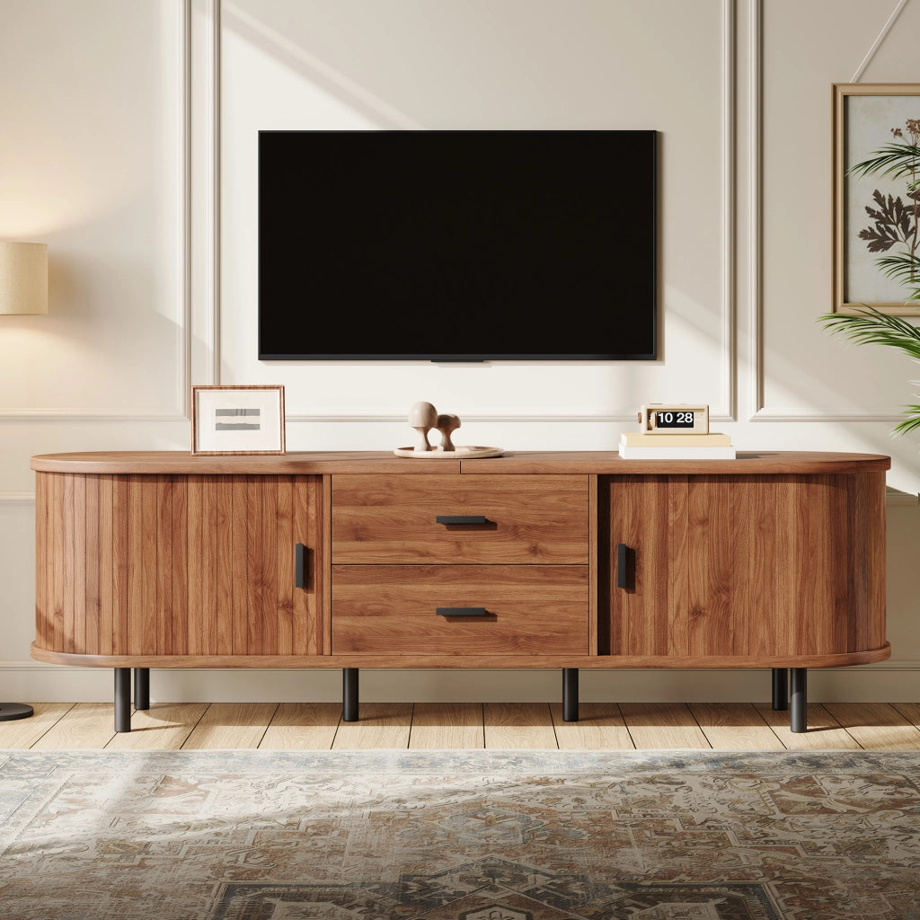 Mobile TV 150x40x55 cm con ante scorrevoli; 2 cassetti e ripiani; struttura MDF e pannello truciolare noce