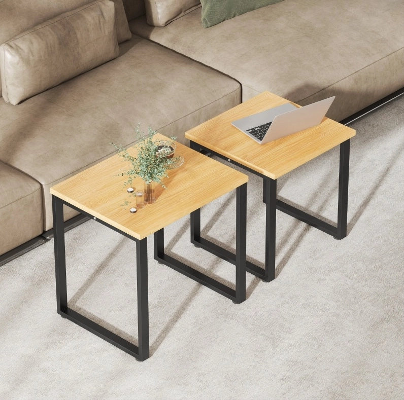 Set 2 Tavolini da Salotto con Struttura in Metallo e Piano Effetto Legno, Misure 60x50x60 cm e 50x50x54 cm
