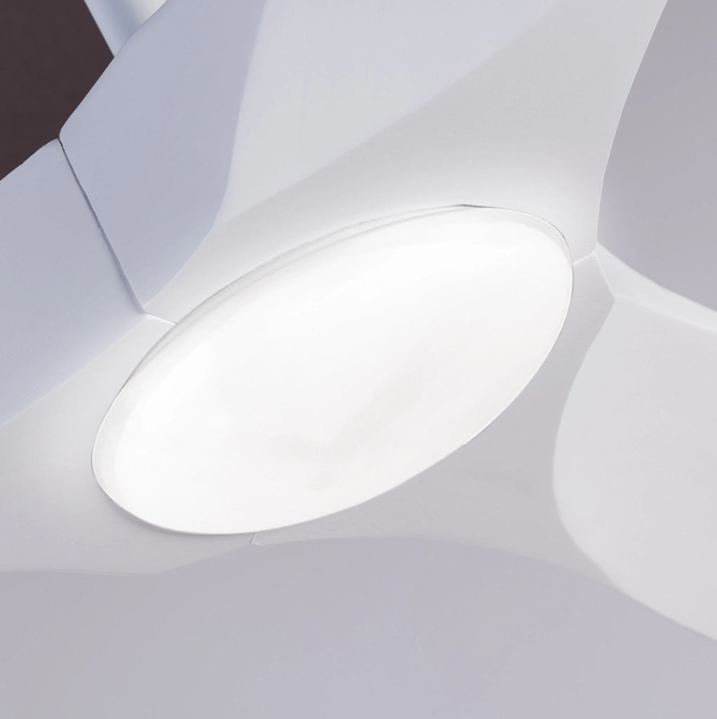Ventilatore da soffitto ULEVR 52" bianco con LED dimmerabile, 3 pale in legno massello e telecomando