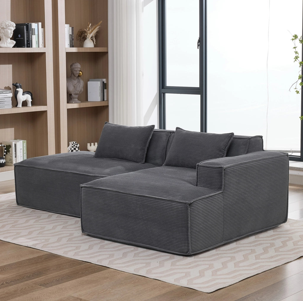 Divano in tessuto da 235 cm con due cuscini e molle insacchettate, design moderno e semplice per spazi piccoli