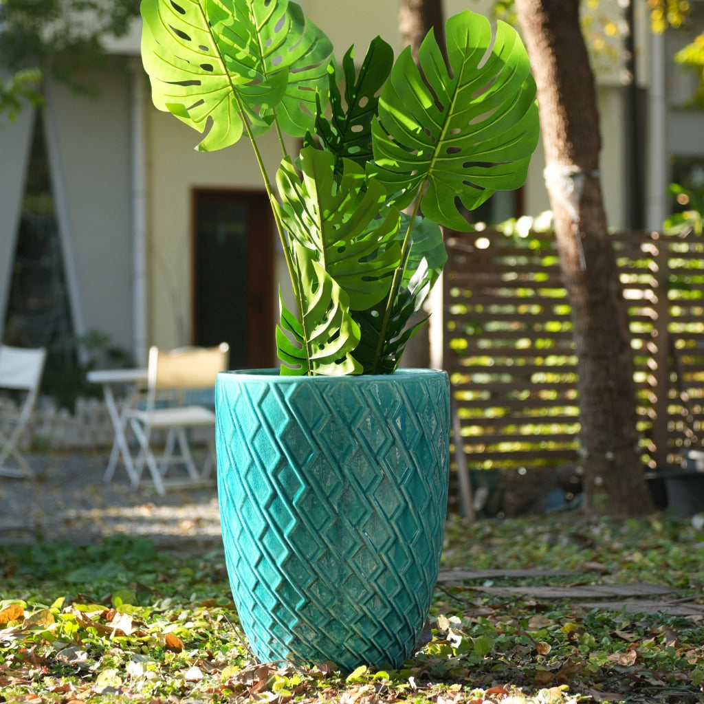 Vaso in ceramica fatto a mano con smalto ciano lucido; motivo a rombi e fori di drenaggio 42 × 54 cm per piante grandi