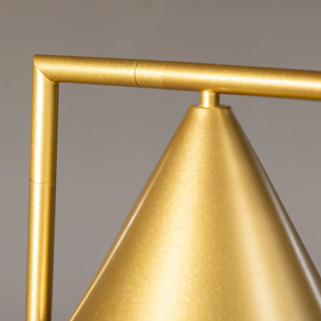 Lampada da terra orientabile con paralume conico e base in marmo ¨C Minimal ¨C dorato 35x26x153 cm