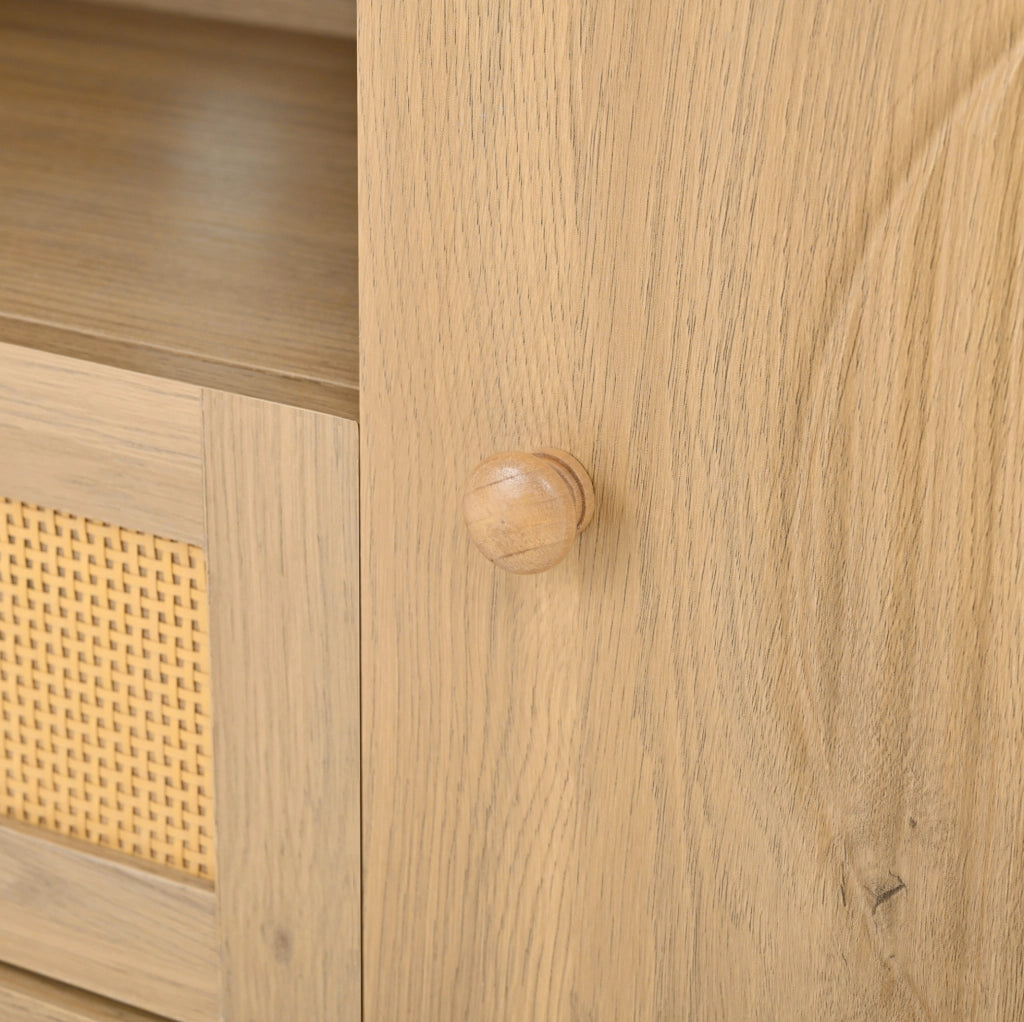 Mobile TV 175x36x51 cm con cassetto in rattan; 2 ante; passacavi; MDF e gambe in metallo; naturale