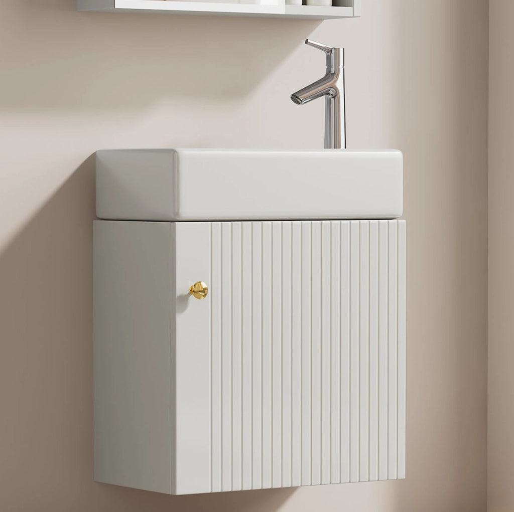 Mobile bagno bianco con lavabo in ceramica e anta soft-close
