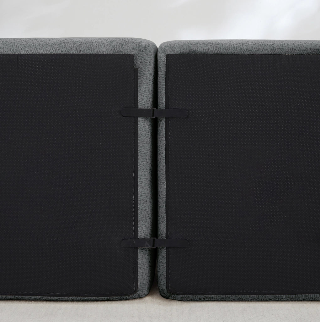 Divano modulare 4 posti con pouf, imbottitura in schiuma ad alta densità 32D, rivestimento in fleece grigio, ideale per soggiorno
