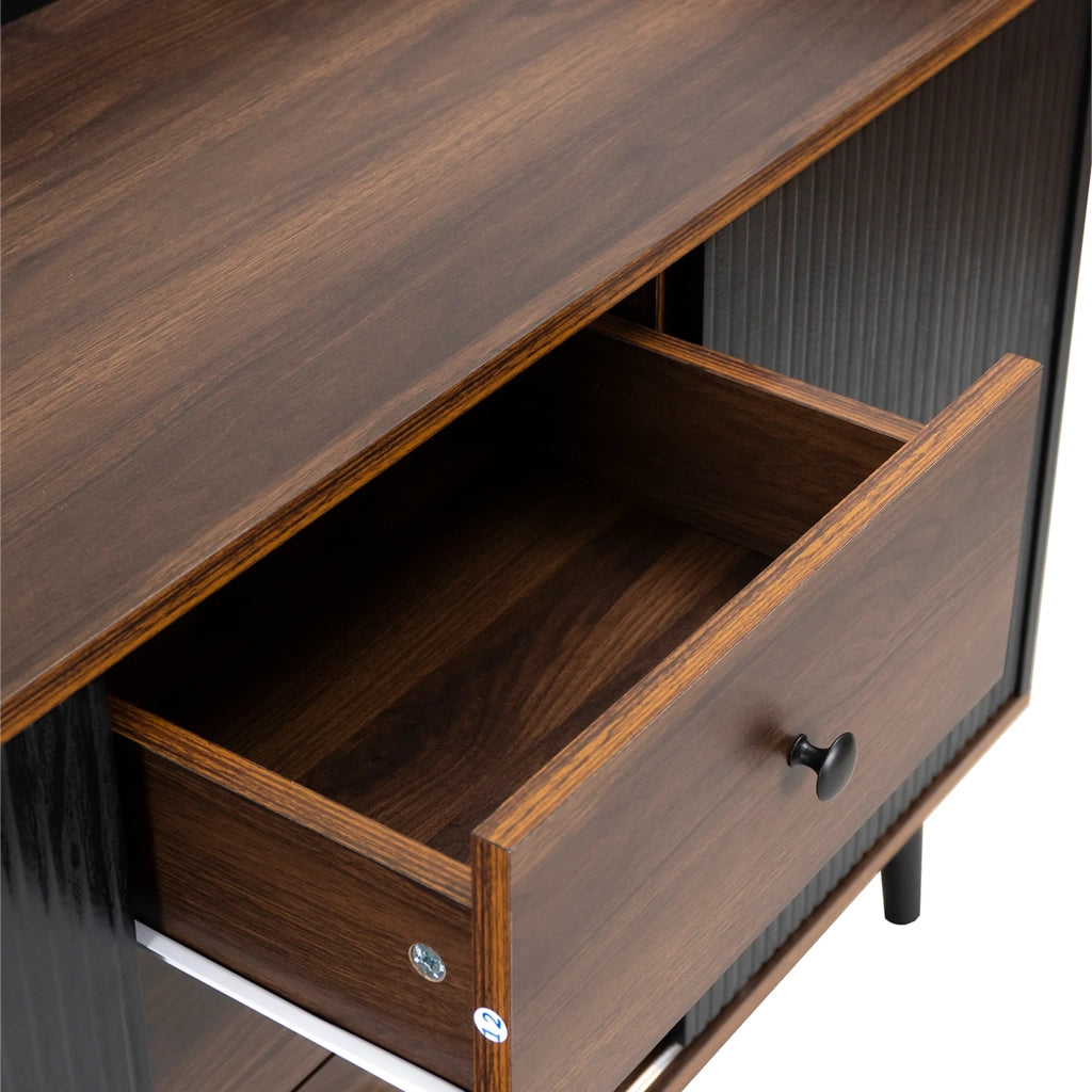 Sideboard moderno in legno, 3 cassetti e ripiani portaoggetti. Per camera da letto e soggiorno. H80 x L117,5 x P40 cm