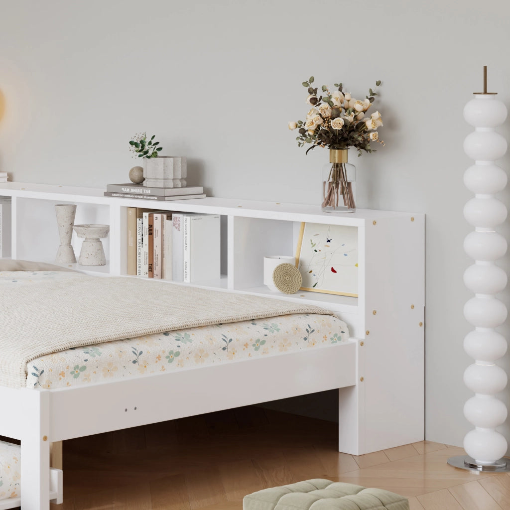 Letto 120x200 con secondo letto estraibile 90x190 in pino e MDF bianco; con scaffale e ricarica per cameretta