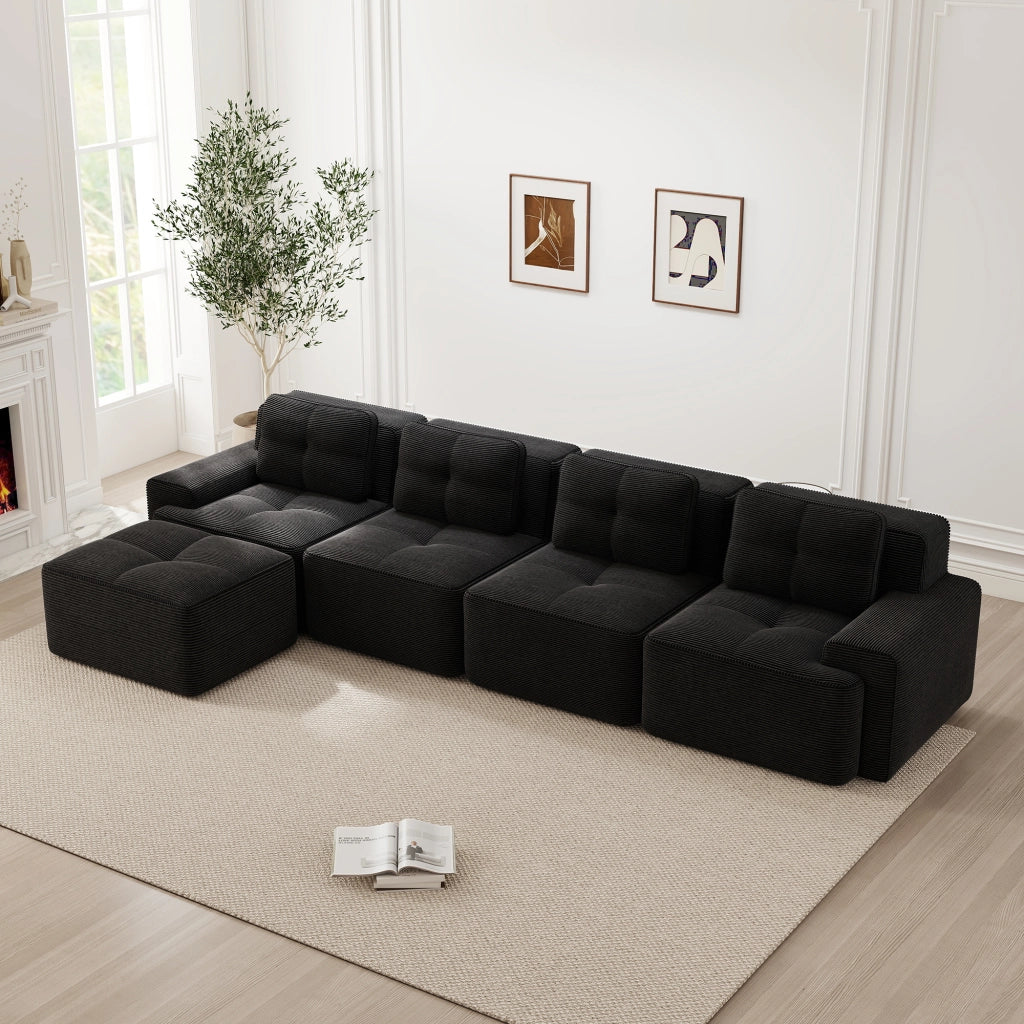 Divano modulare 4 posti con seduta profonda 74 cm; base antiscivolo e braccioli larghi; velluto a coste nero