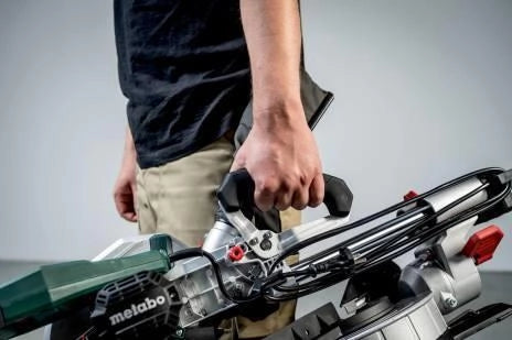 Metabo KGS 216 M Sega Troncatrice con Trazione 1200 W Lama 216 mm Precision Cut Line 305x70 mm 5000 rpm