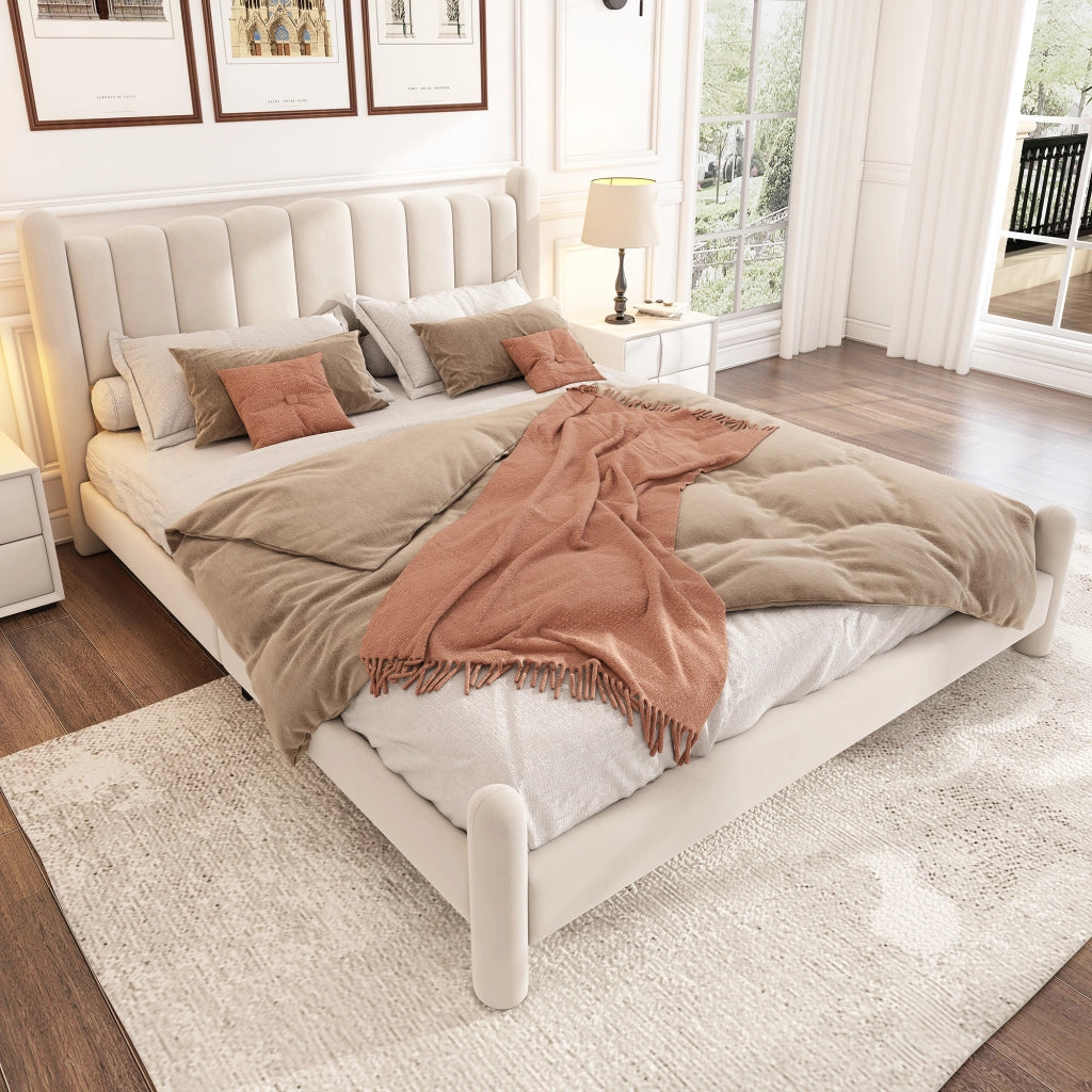 Letto imbottito 180 × 200 cm con rete a doghe e testiera ondulata rivestito in velluto beige