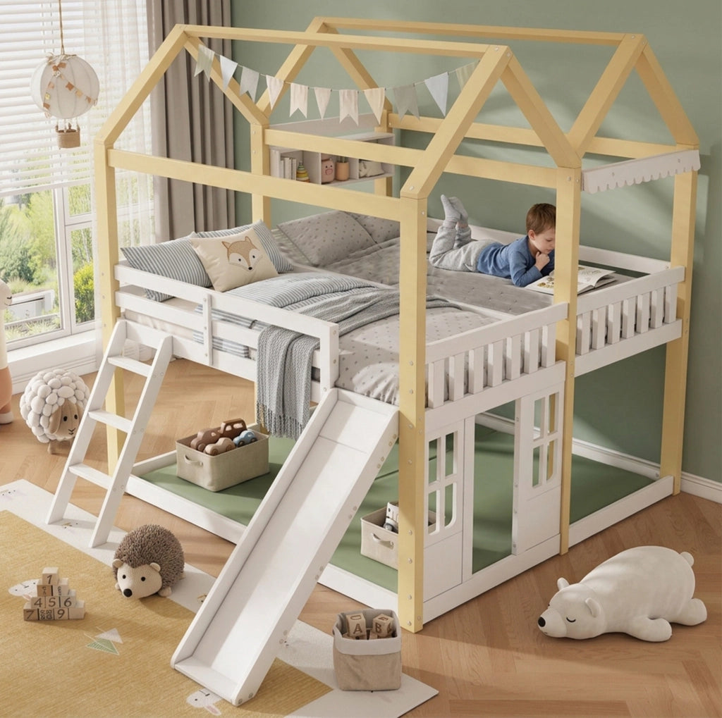 Letto a castello per bambini 90x200 cm con scivolo e scaletta, design casa in bianco e legno naturale, letto semialto con area gioco e porta, montaggio modulare a sinistra o destra