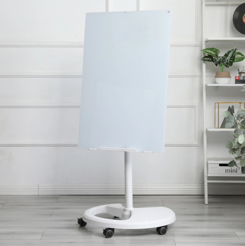 Lavagna magnetica in vetro temperato 90x60 cm con altezza e inclinazione regolabili, superficie cancellabile a secco, base ABS con ruote bloccabili, bianca