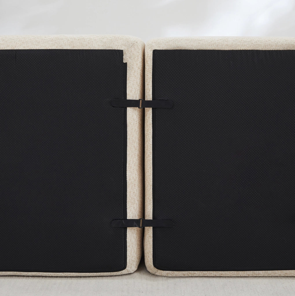 Divano modulare a 4 posti con pouf, schiuma ad alta densità 32D, tessuto morbido beige e bianco