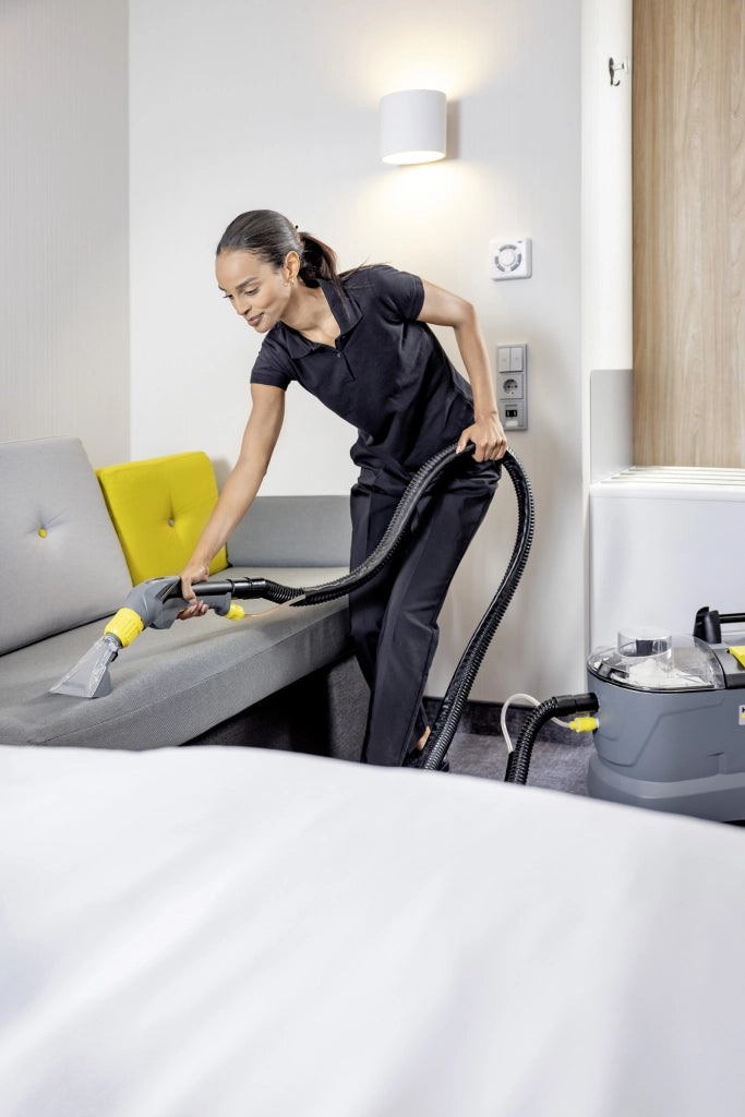 Karcher Lavatappeti e lavamoquette professionale Puzzi 10/1