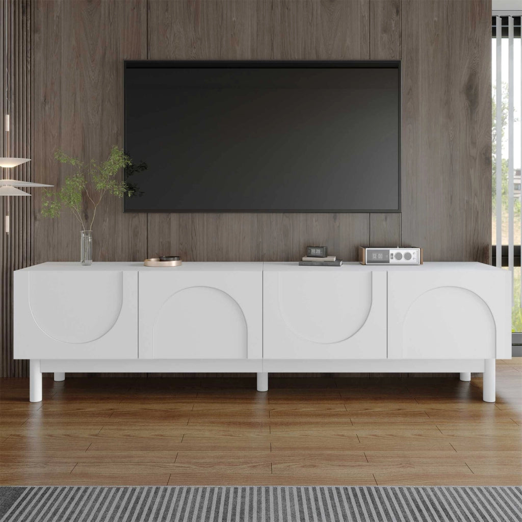 Mobile TV bianco 169x35x45,5 cm con ante ondulate, ripiani e gambe