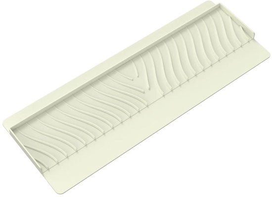 Protezione per bordo camino in silicone - Protezione da schizzi - Fissaggio con gancio - Derivazione inclinata sotto il camino - Resistenza fino a 230°C - Stabilità e facilità d'uso - Protezione per camino