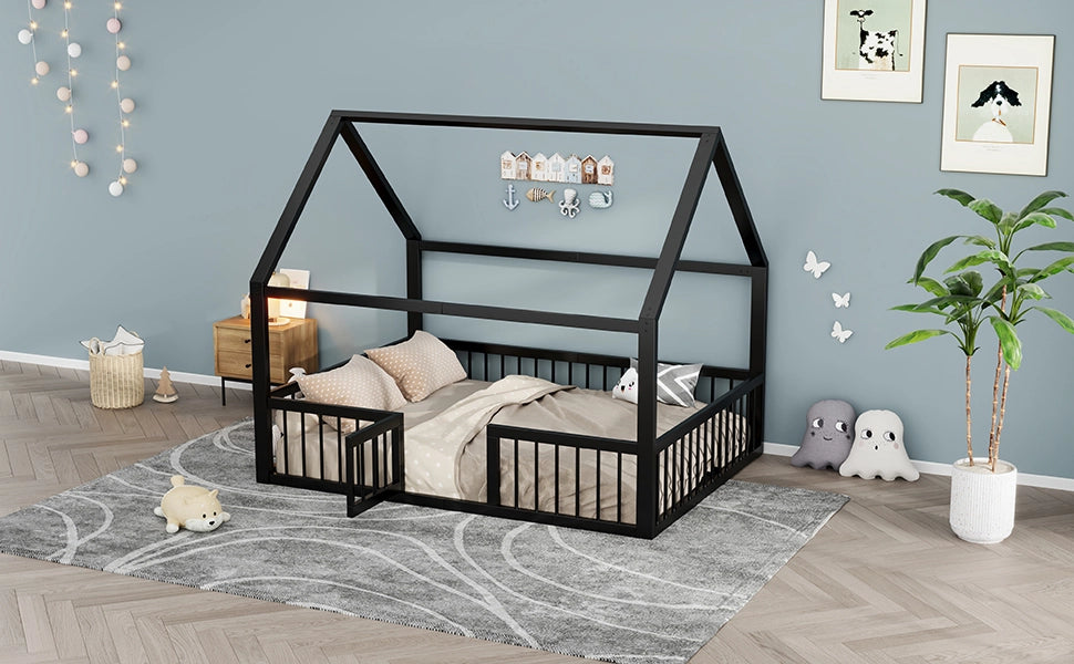 Letto a casetta 140 × 200 cm con barriera e cancelletto in metallo nero senza materasso