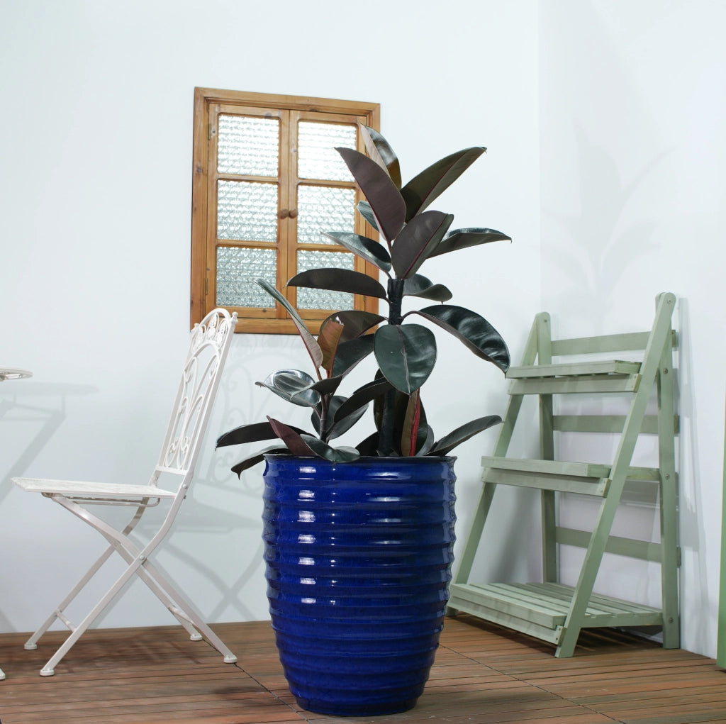 Grande Vaso da Fioriera in Ceramica Artigianale, Ø 42 cm × 54 cm, Blu Reale Lucido con Texture a Righe, Traspirante e Resistente al Gelo con Fori di Drenaggio