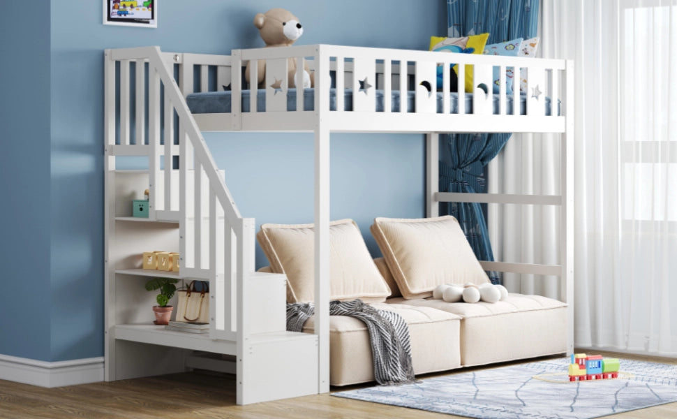 Letto a soppalco per bambini 90 × 200 cm con scala e ripiani in legno bianco con barriera di sicurezza