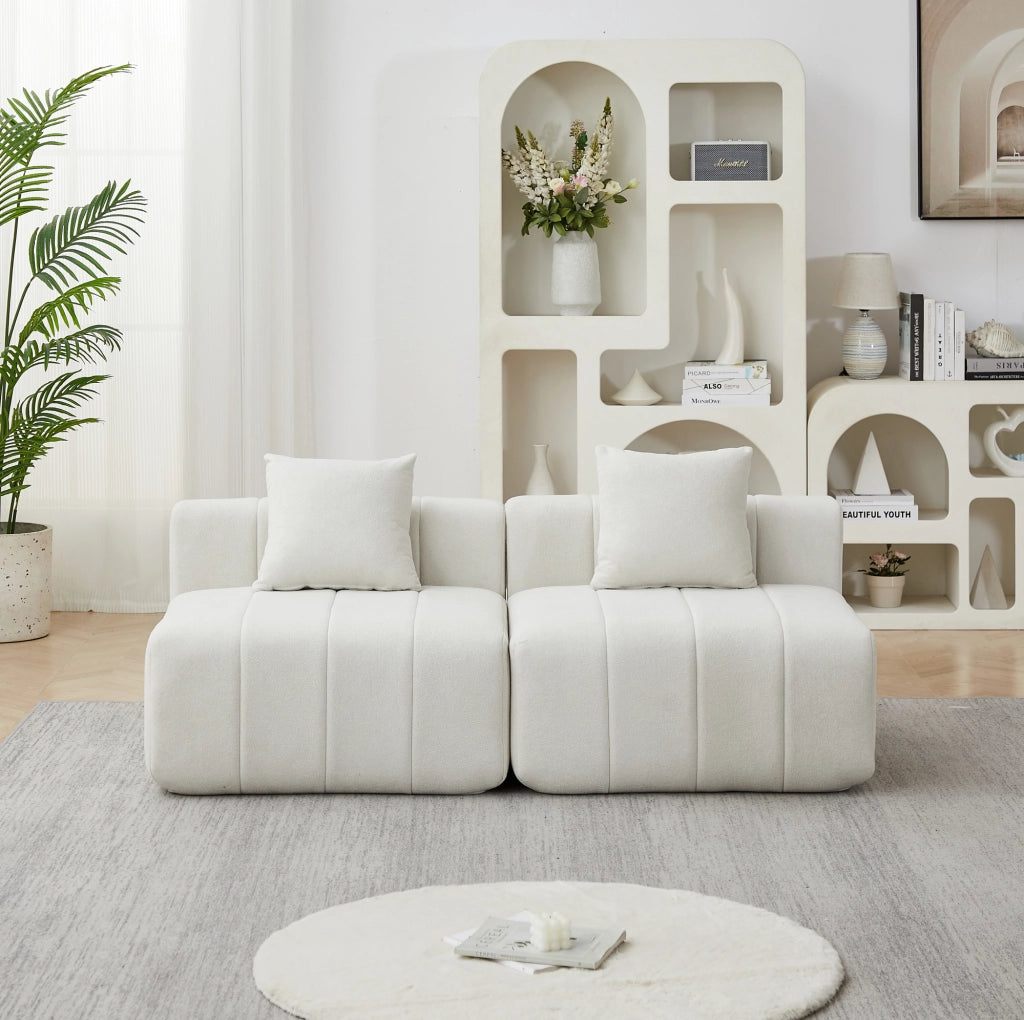 Divano modulare in chenille beige con design a tasti