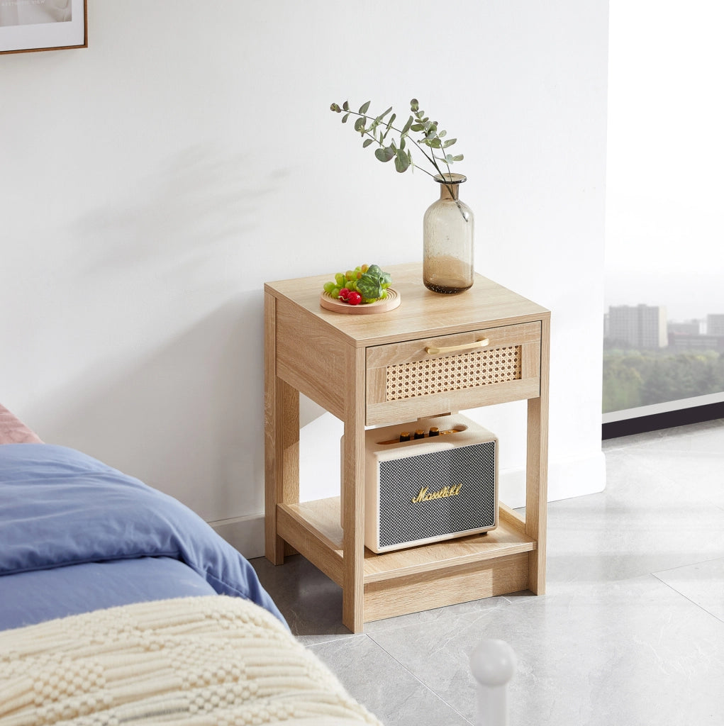 Comodino in rattan con cassetto, tavolino moderno per camera e soggiorno, effetto legno naturale H55xL40xP40 cm