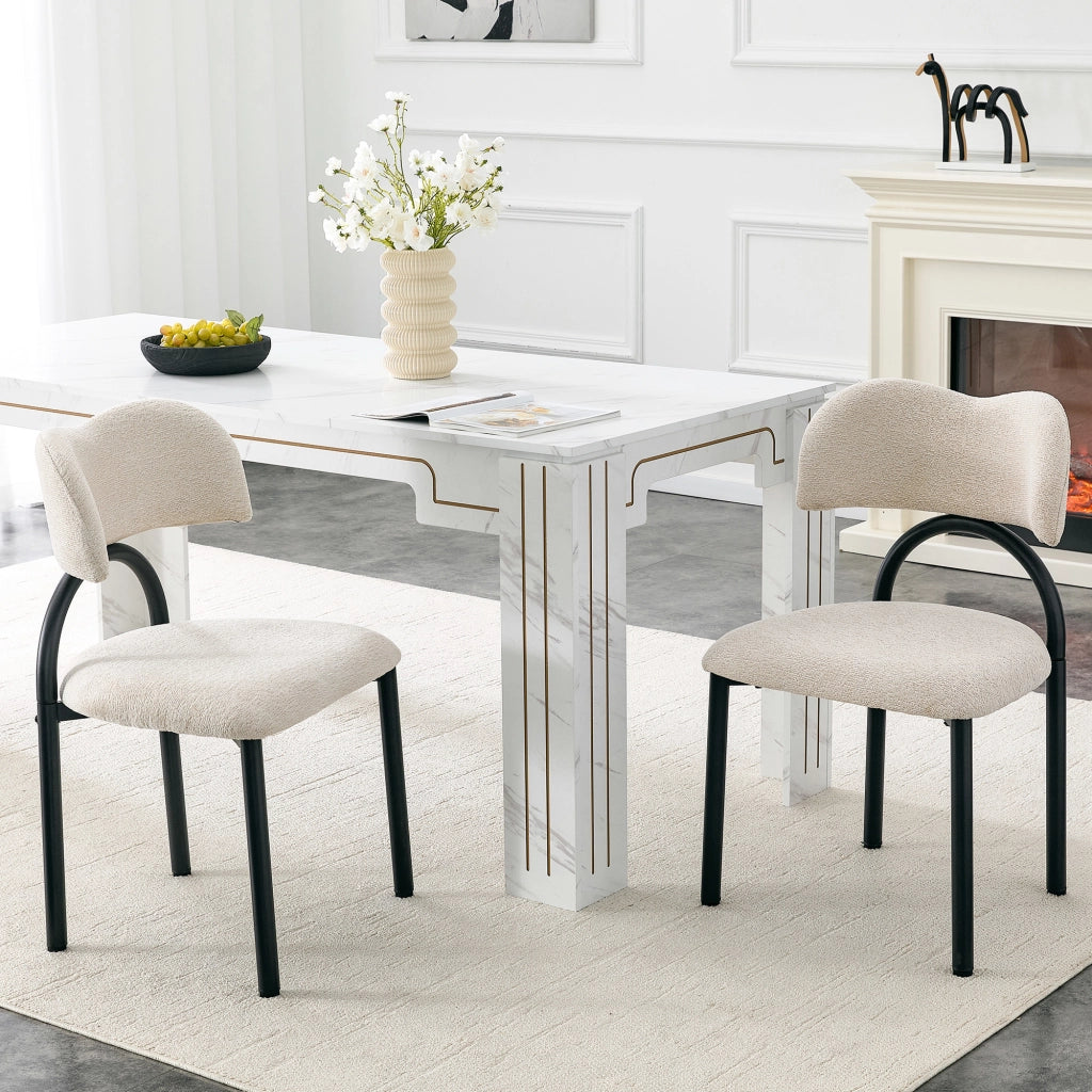 Set 2 sedie da pranzo imbottite con schienale curvo e gambe in metallo nero, in tessuto beige, per cucina e soggiorno