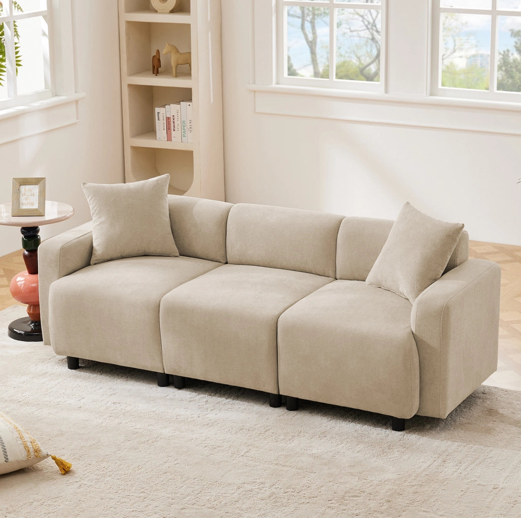 Divano 3 posti in ciniglia beige con 2 cuscini