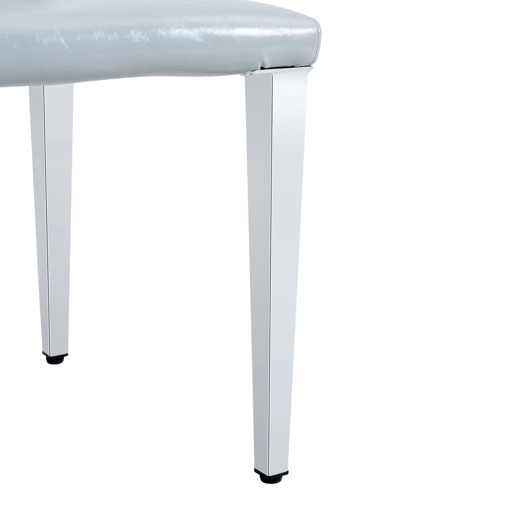 Set 4 sedie da pranzo in similpelle PU grigio chiaro con gambe in metallo argento HOMVRA