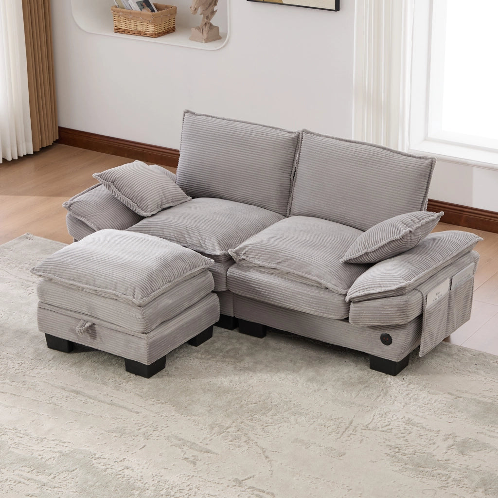 Divano lineare 2 posti con pouf contenitore e USB-C; in corduroy grigio chiaro