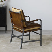 Poltrona in Pelle Stile Mid Century con Struttura in Metallo Nero per Soggiorno e Camera