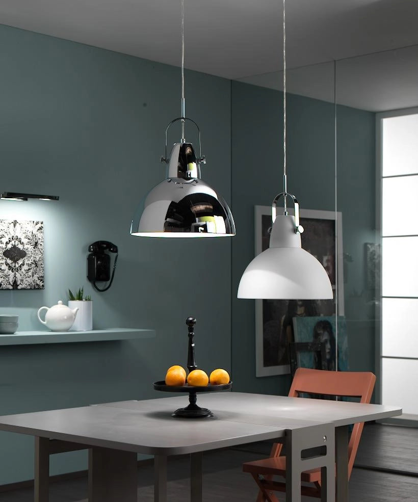 Lampada a sospensione Kande in metallo bianco opaco con cavo regolabile, design moderno ed elegante per interni - Illuminazione Kande