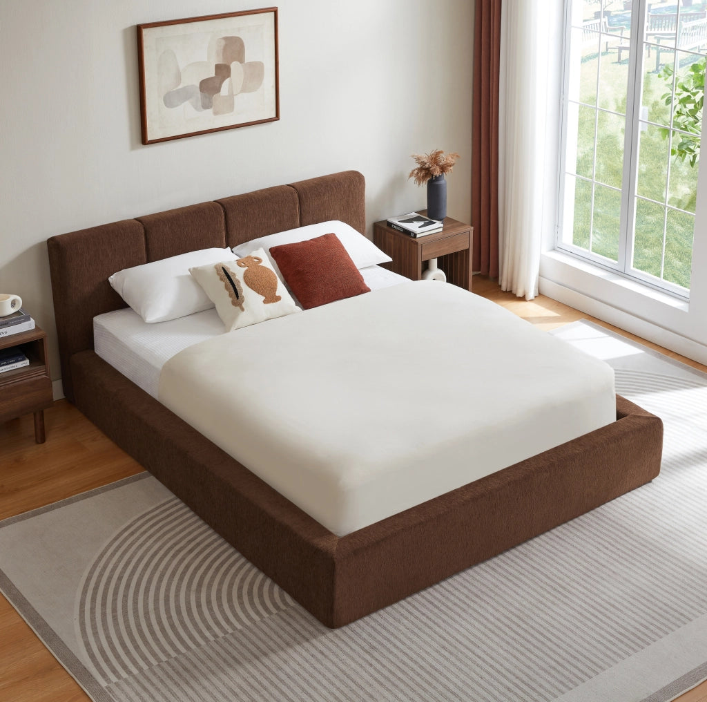 Struttura letto 140x200 cm con testiera imbottita e telaio in acciaio rinforzato, montaggio semplice, senza materasso