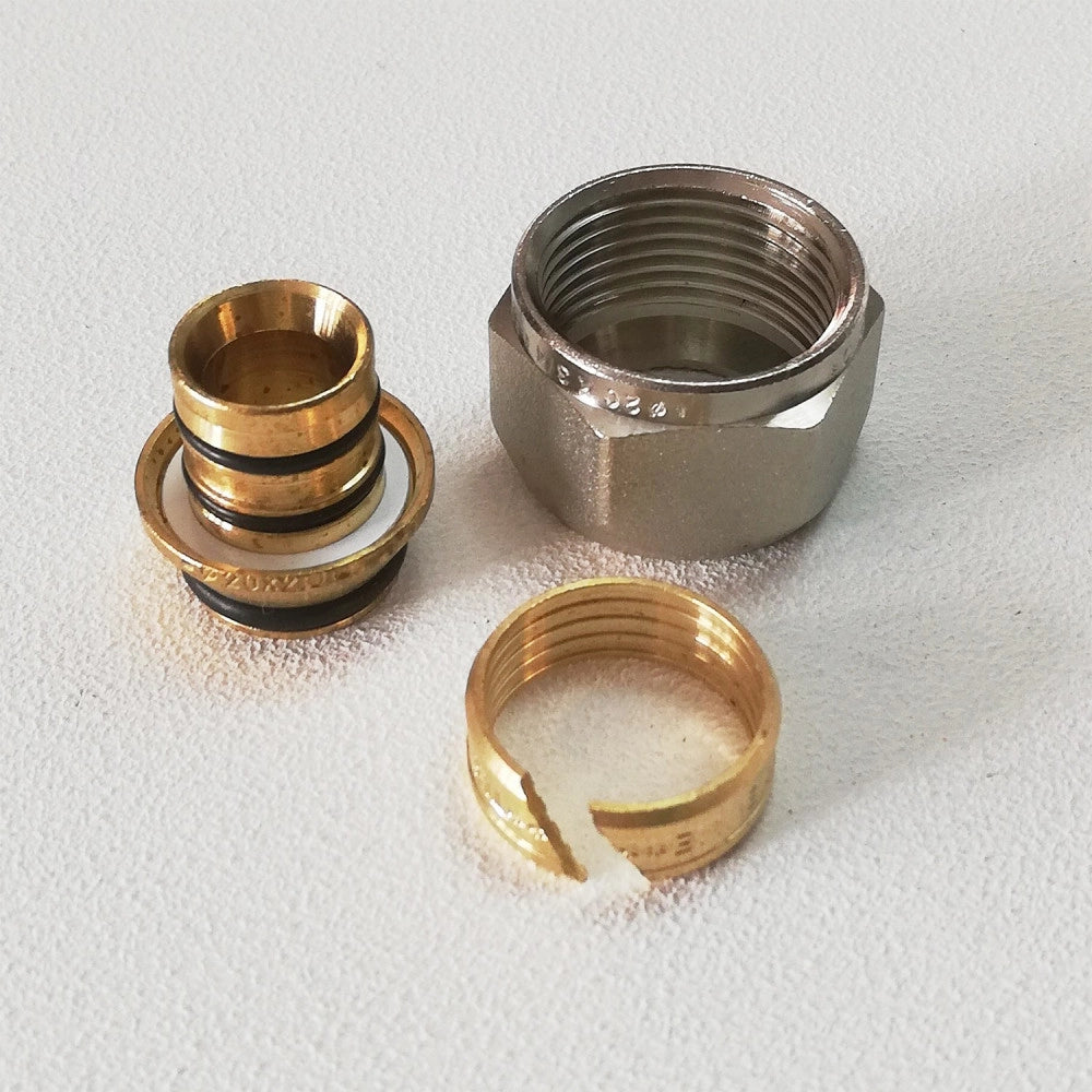 Adattatore da 20mm attacco 3/4 x 18mm per tubo multistrato